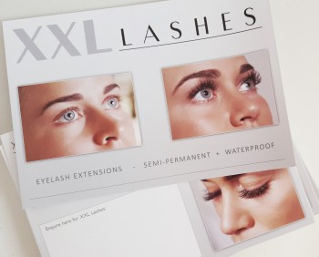 Dépliant 100 pezzi del salone "XXL Lashes Extension di Ciglia" (A6, lucido, 6 facciate) - inglese
